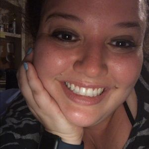 Meet your Posher, Kristin